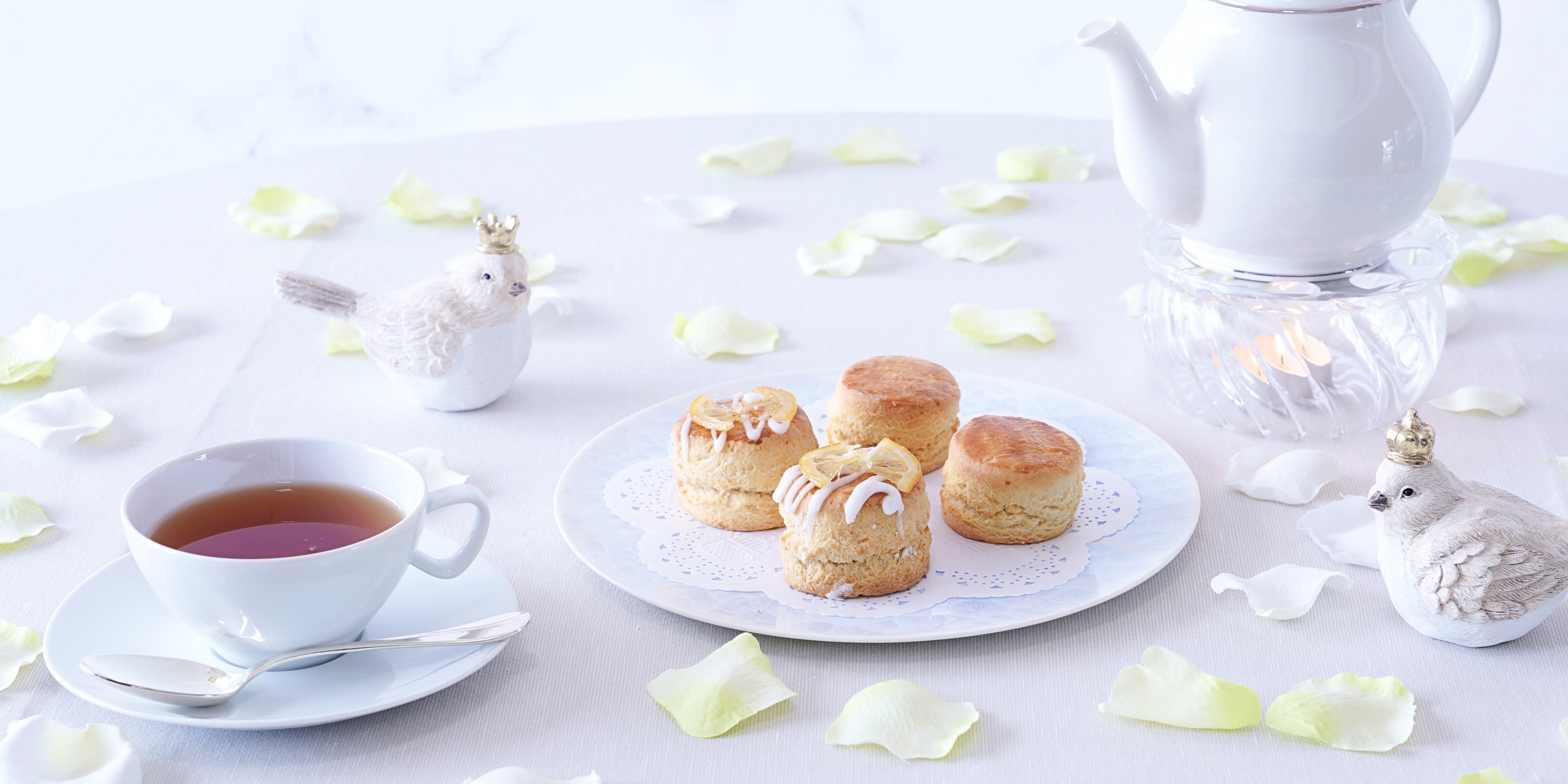 IMG: Champagne ＆ Roses～記念日にアフターヌーンティーでお祝いを～　（シャーベットグリーン＆リボン）